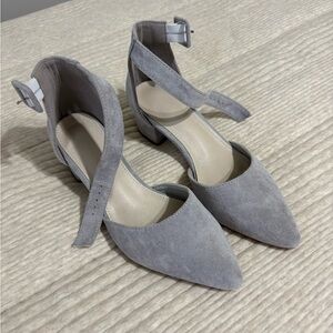 Pointed Toe Ankle Strap Pumps in Light Gray